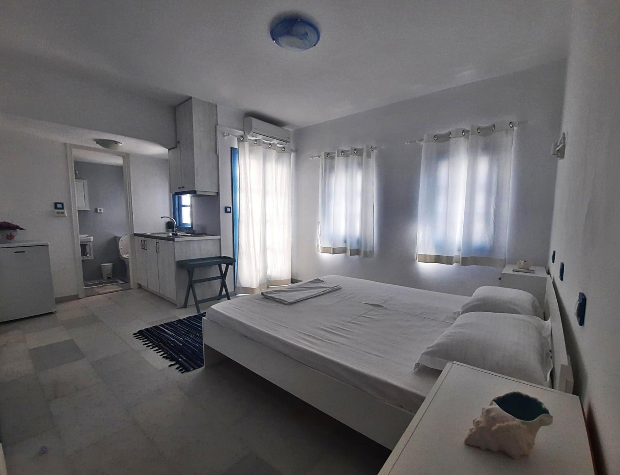 Blue In Naxos Hotel Naxos City Exterior foto